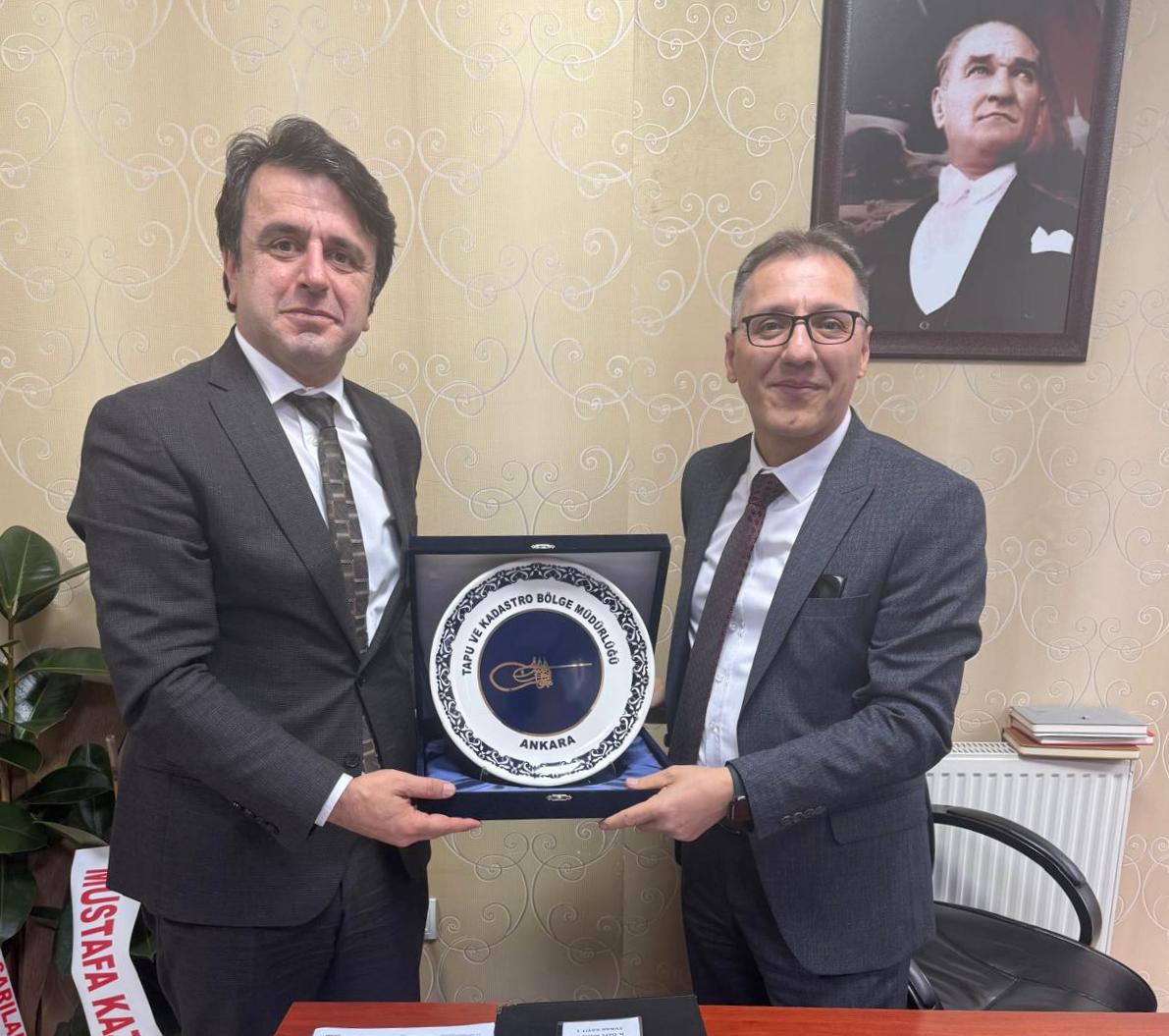 Bolu İl Özel İdaresi Genel Sekreter Yardımcısı Sayın Gökhan AKKAYA makamında ziyaret edilmiştir.