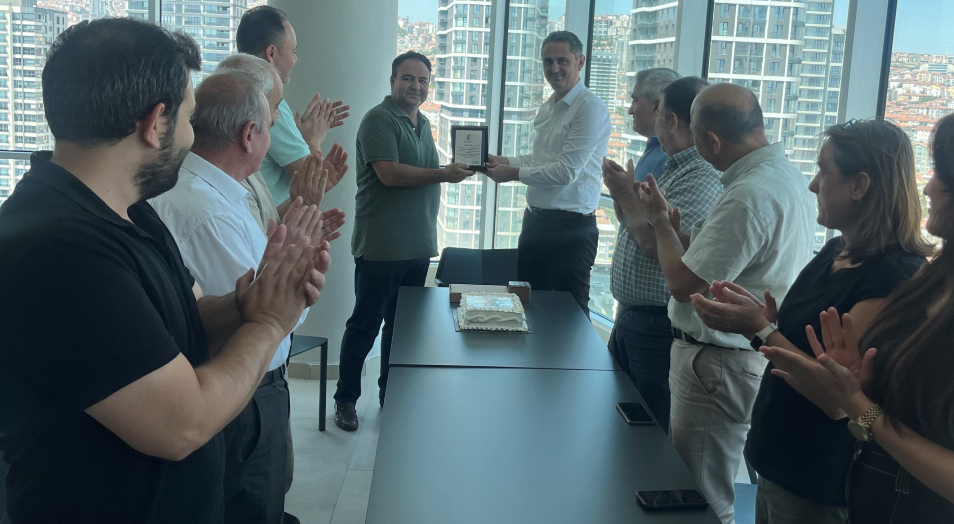 EMEKLİ PERSONELİMİZE VEDA